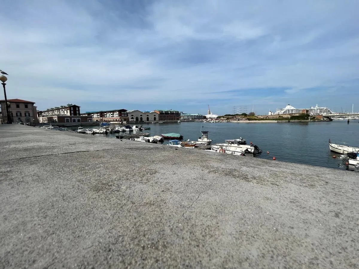 Kasia Porta Sul Mare Di Livorno Free Parking