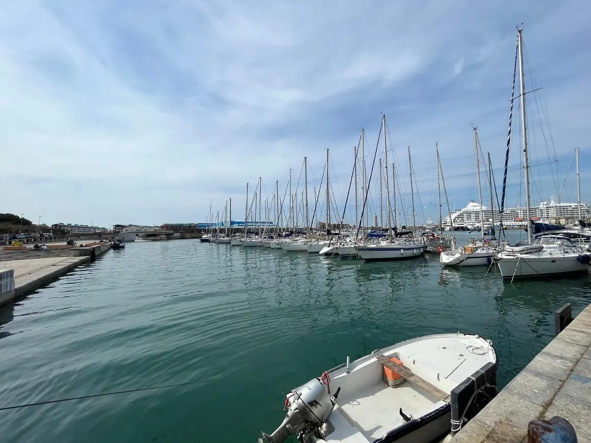 Kasia Porta Sul Mare Di Livorno Free Parking 0*,
